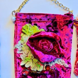 Crashed velvet Victorian rose design